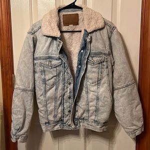 American Eagle Acid Wash Insulated Denim Jean Jacket